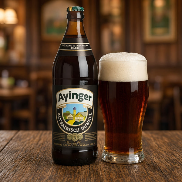 Ayinger Altbairisch servida en su copa