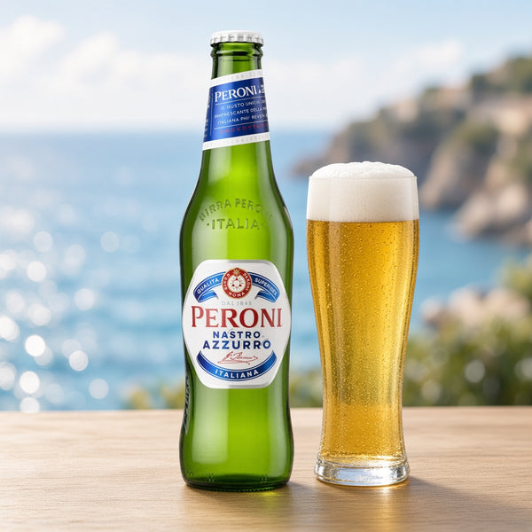 Peroni Nastro Azzurro servida en su copa