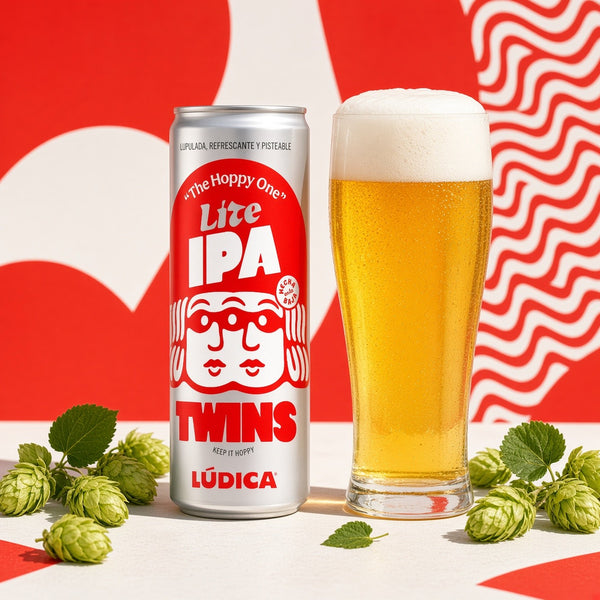 Lúdica Twins Lite IPA servida en su vaso