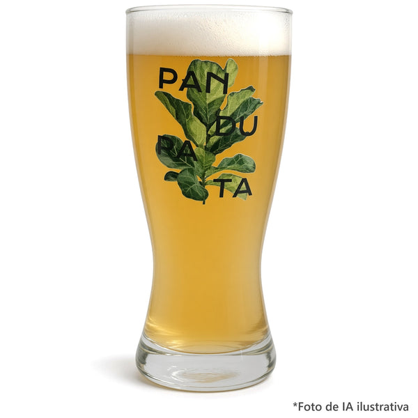 Vaso Rey Árbol Pandurata servido con cerveza