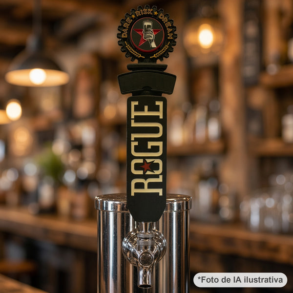 Rogue Tap Handle instalado en un grifo de barra