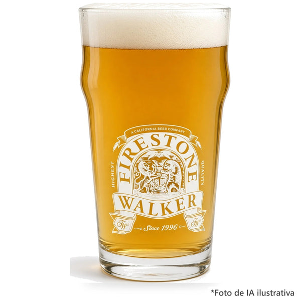 Vaso Firestone Walker servido con cerveza