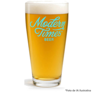 Vaso Modern Times servido con cerveza