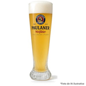 Vaso grande Paulaner servido con cerveza